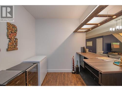 1927 Skyview Crescent, Lumby, BC - Indoor