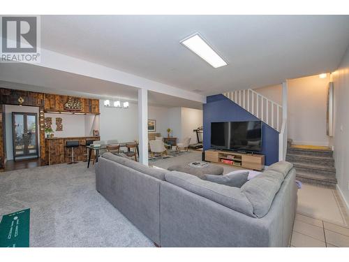 1927 Skyview Crescent, Lumby, BC - Indoor