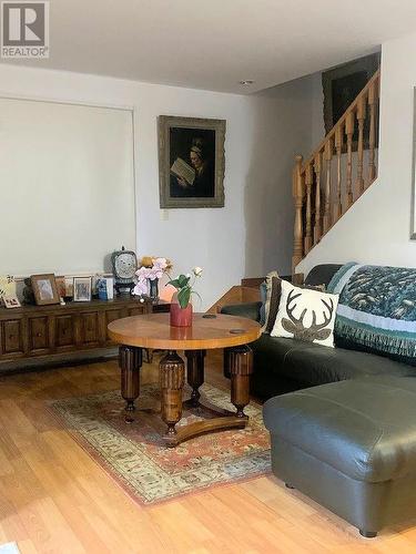 664 Water Street, Meldrum Bay, ON - Indoor Photo Showing Living Room