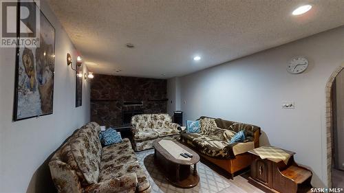 22 West Road, Kindersley, SK - Indoor