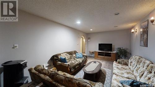 22 West Road, Kindersley, SK - Indoor