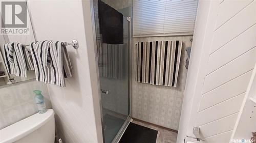 22 West Road, Kindersley, SK - Indoor Photo Showing Bathroom