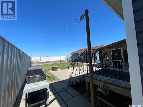 22 West Road, Kindersley, SK - Outdoor With Exterior