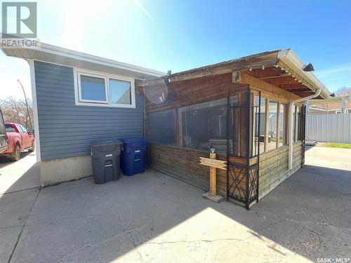 22 West Road, Kindersley, SK - Outdoor With Exterior