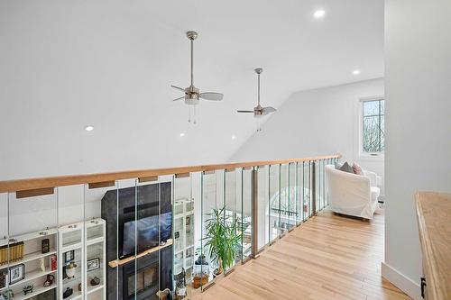 Mezzanine - 54 Ch. De La Perdrix, Val-Des-Lacs, QC - Indoor Photo Showing Other Room