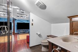 Salle de bains attenante à la CCP - 