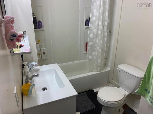 28 Parade Street, Yarmouth, NS 