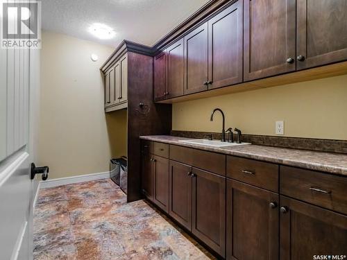 112 4 Highway S, Rosetown, SK - Indoor