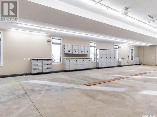 112 4 Highway S, Rosetown, SK - Indoor Photo Showing Garage