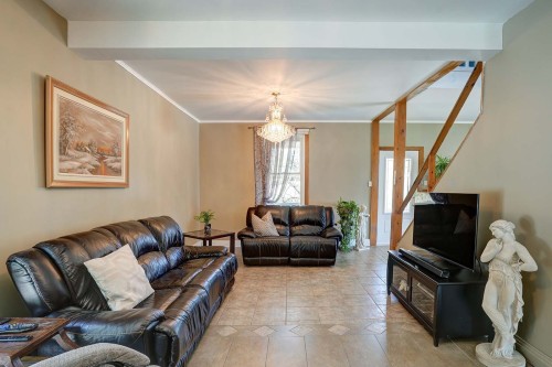Salon - 8829 Route 117 S., Rivière-Rouge, QC - Indoor Photo Showing Living Room