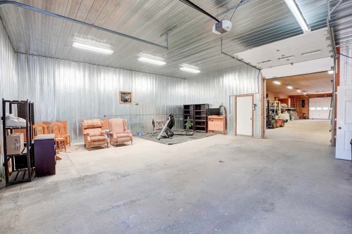 Garage - 8829 Route 117 S., Rivière-Rouge, QC - Indoor Photo Showing Basement