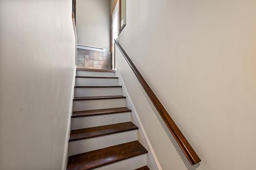 Escalier - 339 Rue Rivard, Magog, QC - Indoor Photo Showing Other Room