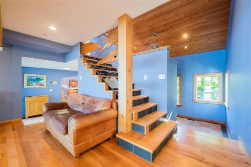 1560 Brebber Rd, Nanaimo, BC 