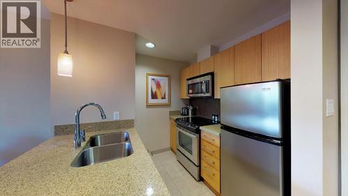 15 Park Place Place Unit# 341, Osoyoos, BC - Indoor Photo Showing Kitchen With Stainless Steel Kitchen With Double Sink