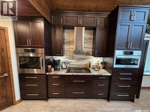 106 Lakeview Drive, Northern Admin District, SK - Indoor Photo Showing Kitchen