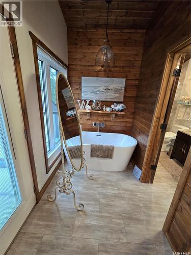 106 Lakeview Drive, Northern Admin District, SK - Indoor