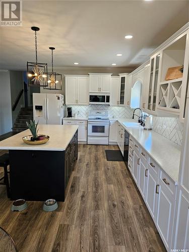 5 Souris Avenue, Redvers, SK - Indoor Photo Showing Kitchen
