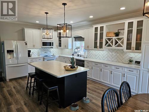 5 Souris Avenue, Redvers, SK - Indoor Photo Showing Kitchen With Double Sink With Upgraded Kitchen