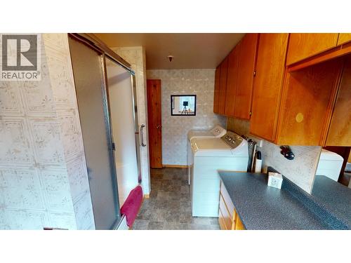 492 Yetta Road, Quesnel, BC - Indoor Photo Showing Laundry Room