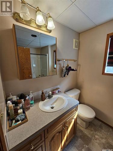 115 Carson Bay, Lampman, SK - Indoor Photo Showing Bathroom