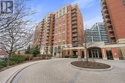 906 - 73 KING WILLIAM CRESCENT  Richmond Hill, ON L4B 0C2