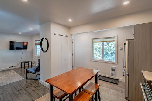 1810 First Street, Fruitvale, BC - Indoor