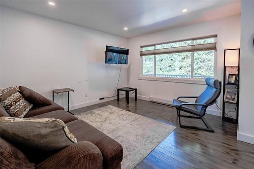 1810 First Street, Fruitvale, BC - Indoor