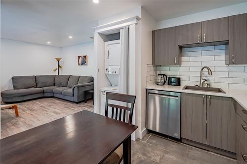 1810 First Street, Fruitvale, BC - Indoor