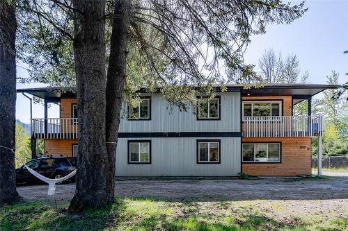 1810 First Street, Fruitvale, BC - Outdoor