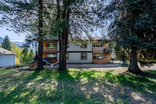 1810 First Street, Fruitvale, BC - Outdoor