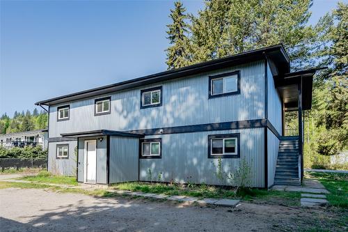 1810 First Street, Fruitvale, BC - Outdoor