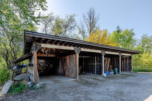 1810 First Street, Fruitvale, BC - Outdoor