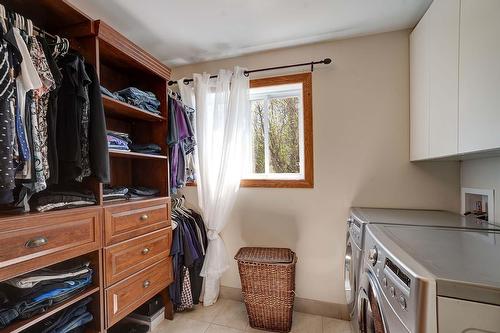 Salle de lavage - 8829Z Route 117 S., Rivière-Rouge, QC - Indoor Photo Showing Laundry Room