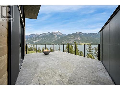 6200 Columbia Lake Road Unit# 4, Columbia Lake, BC - Outdoor With Body Of Water With Exterior