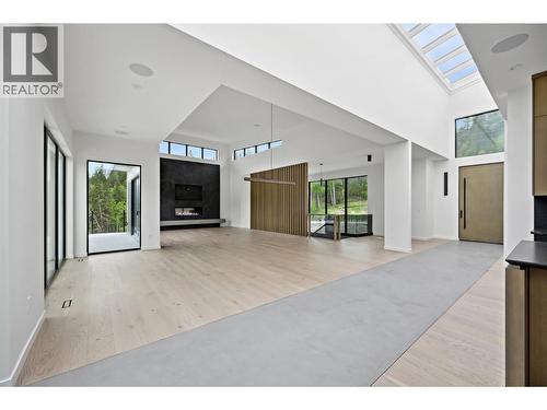 6200 Columbia Lake Road Unit# 4, Columbia Lake, BC - Indoor Photo Showing Other Room