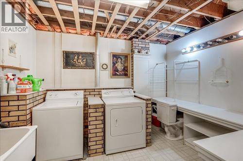 275 2Nd Avenue, Rivervale, BC - Indoor Photo Showing Laundry Room