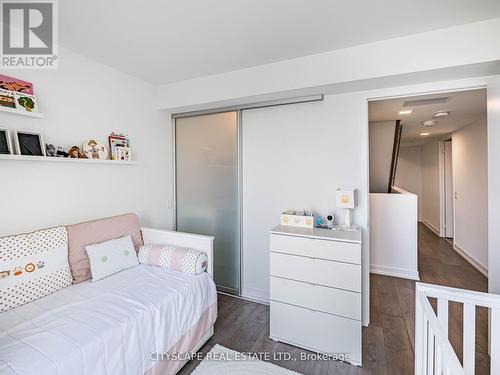 Th06 - 9 Buttermill Avenue W, Vaughan, ON - Indoor Photo Showing Bedroom