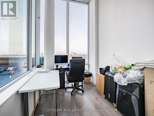 Th06 - 9 Buttermill Avenue W, Vaughan, ON - Indoor Photo Showing Office
