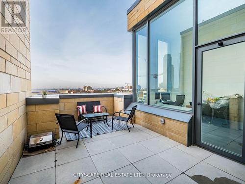 Th06 - 9 Buttermill Avenue W, Vaughan, ON - Outdoor With Exterior