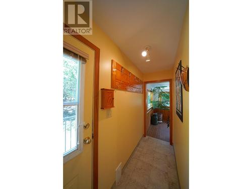 425 Alexander Road, Procter, BC - Indoor Photo Showing Other Room