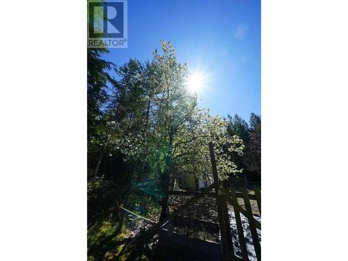 425 Alexander Road, Procter, BC - 