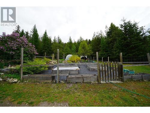 425 Alexander Road, Procter, BC - Outdoor