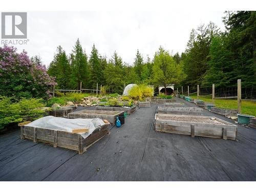 425 Alexander Road, Procter, BC - Outdoor