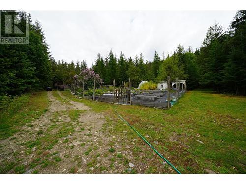425 Alexander Road, Procter, BC - Outdoor