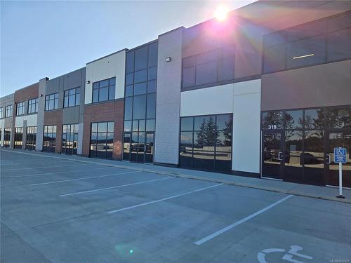 318-322-4342 West Shore Pkwy, Langford, BC 