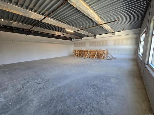 318-322-4342 West Shore Pkwy, Langford, BC 