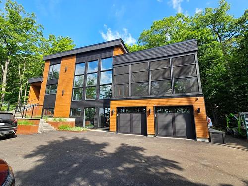 700 Mtée de l'Adret  Sainte-Adèle, QC J8B 0E6