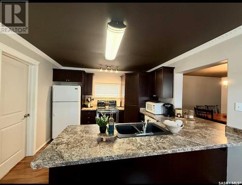 502 Southshore Drive, Lakeland Rm No. 521, SK - Indoor Photo Showing Kitchen With Double Sink