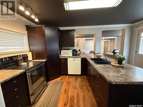 502 Southshore Drive, Lakeland Rm No. 521, SK - Indoor Photo Showing Kitchen With Double Sink