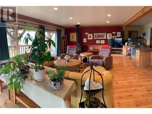 2190 30 Street Ne, Salmon Arm, BC - Indoor